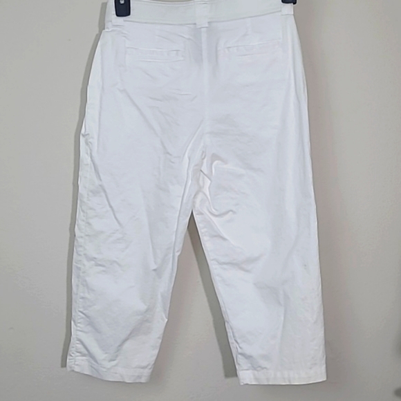 White High-Waisted Stretch Capris Straight Leg Belt Loop Cotton Blend Size 6 EUC - Picture 3 of 4